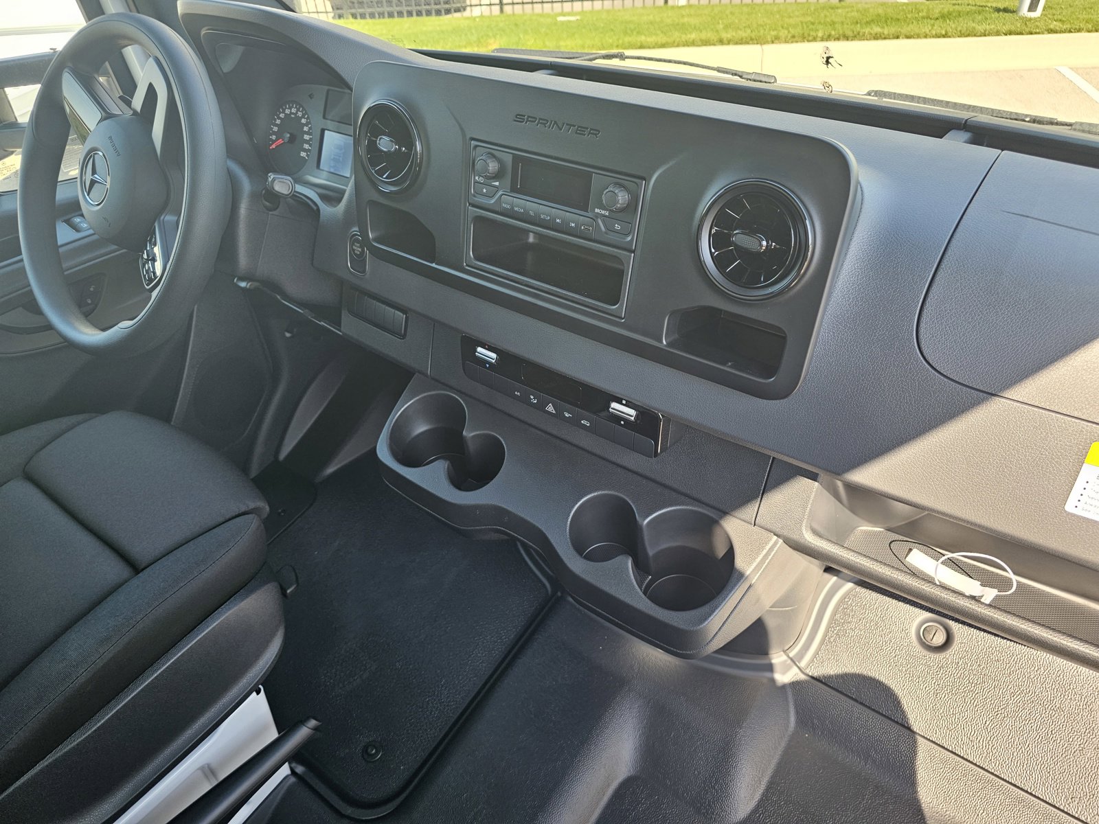 New 2024 Mercedes-Benz Sprinter 4500 image 5