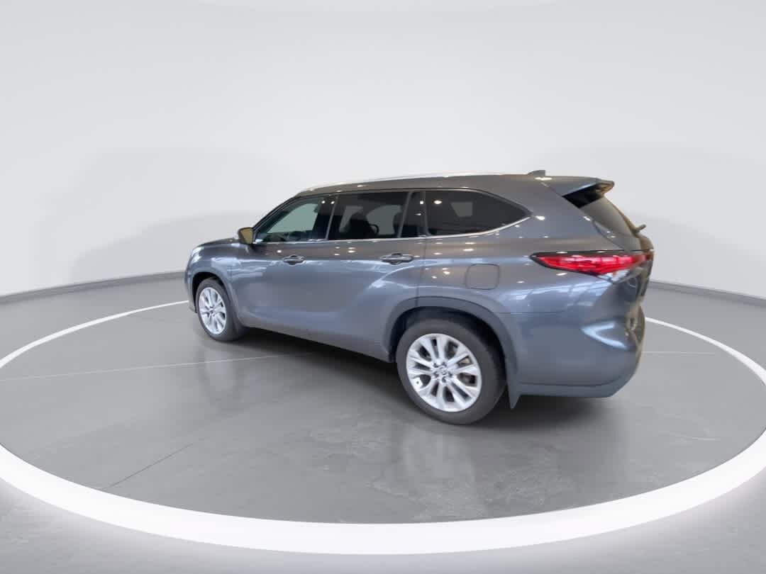 Used 2022 Toyota Highlander Limited AWD/4WD image 6