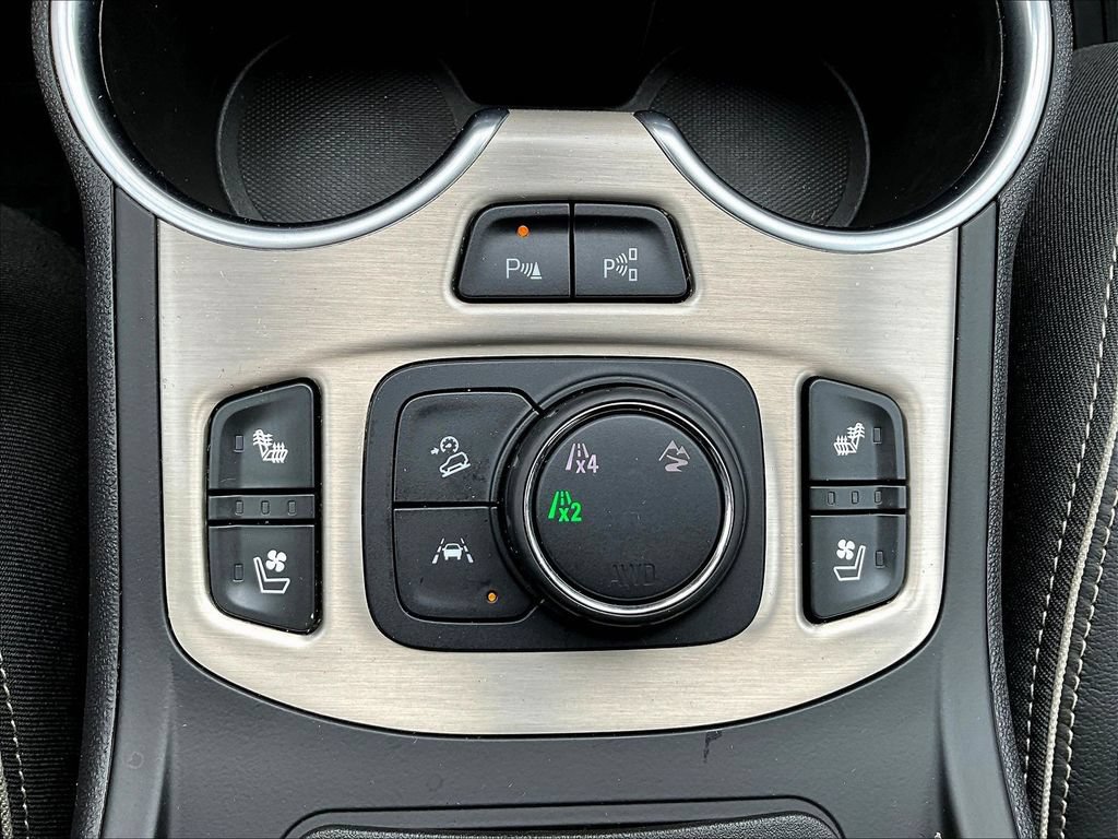 Used 2019 GMC Terrain Denali w/ Advanced Safety Package AWD/4WD image 17