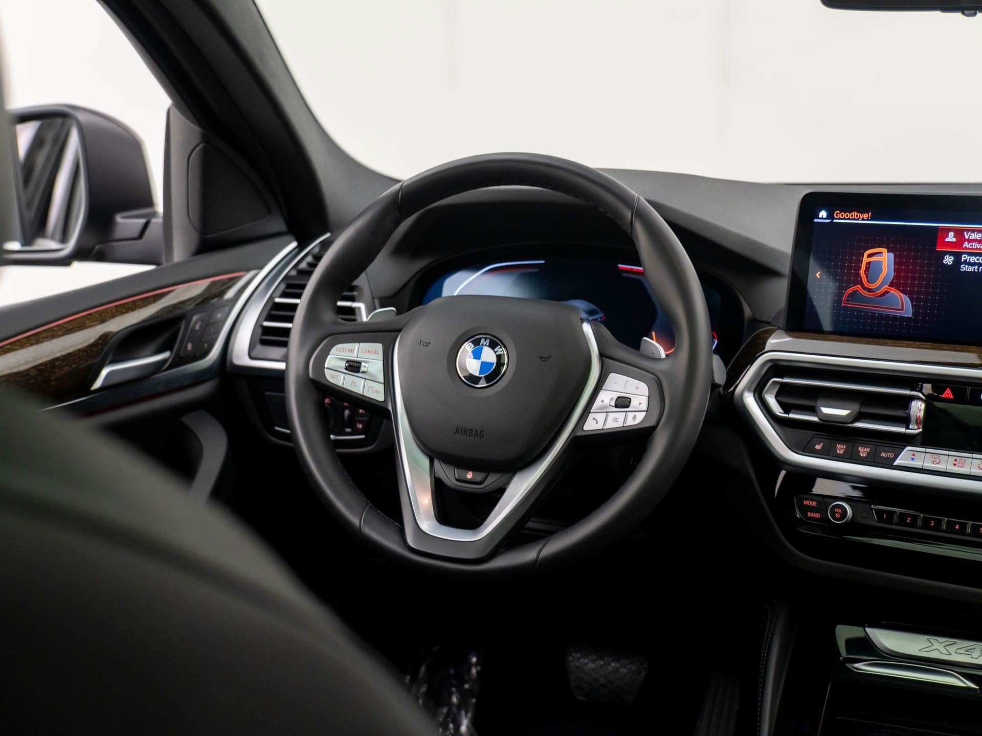 Certified 2025 BMW X4 xDrive30i image 11