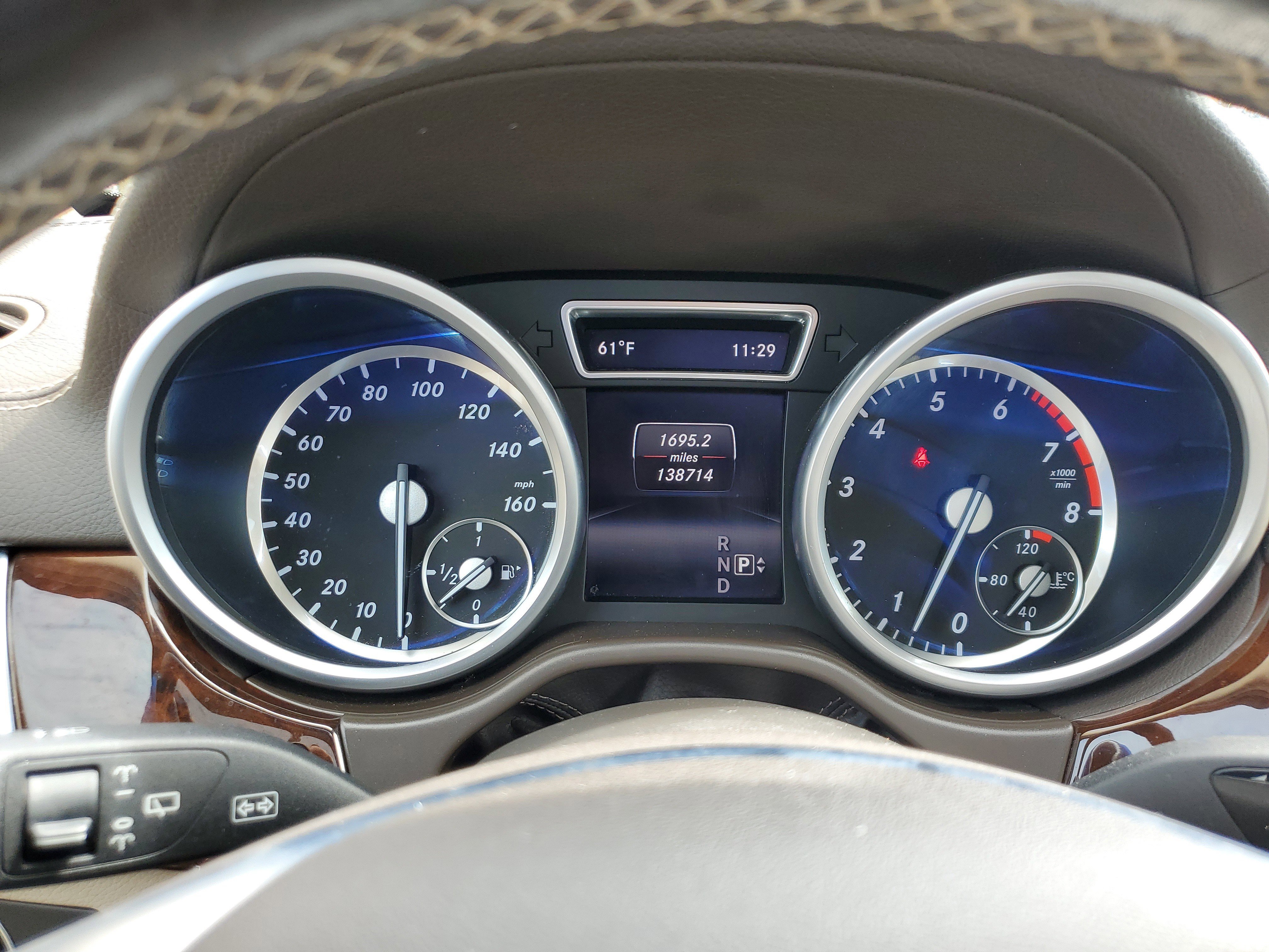 Used 2015 Mercedes-Benz GL 450 4MATIC image 24