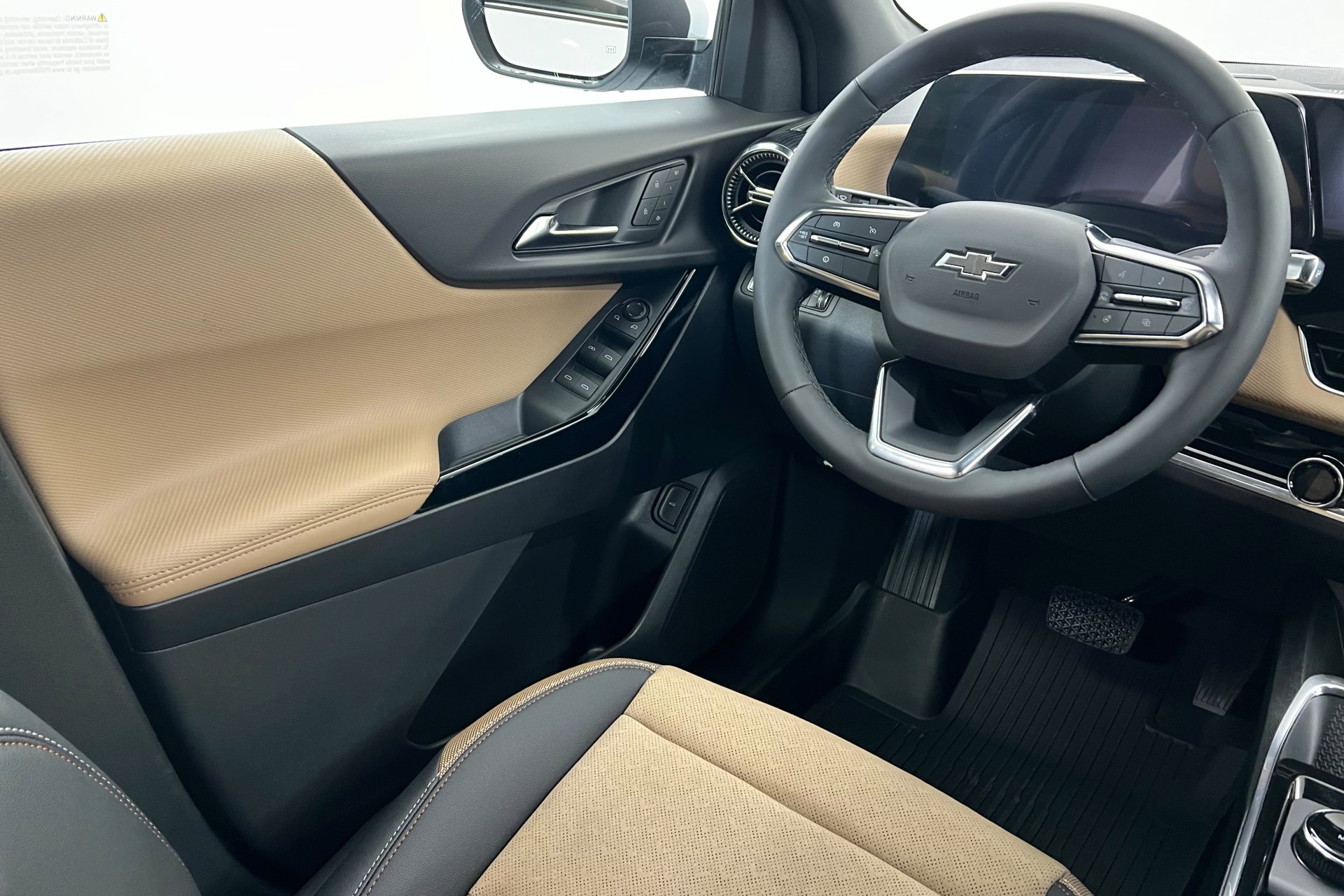 New 2026 Chevrolet Equinox ACTIV w/ Convenience Package III image 12