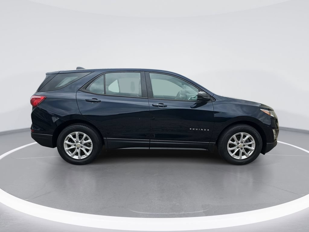 Certified 2021 Chevrolet Equinox LS FWD image 2