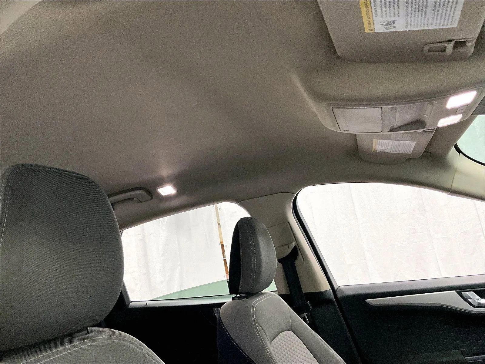 Used 2020 Ford Escape SE image 22