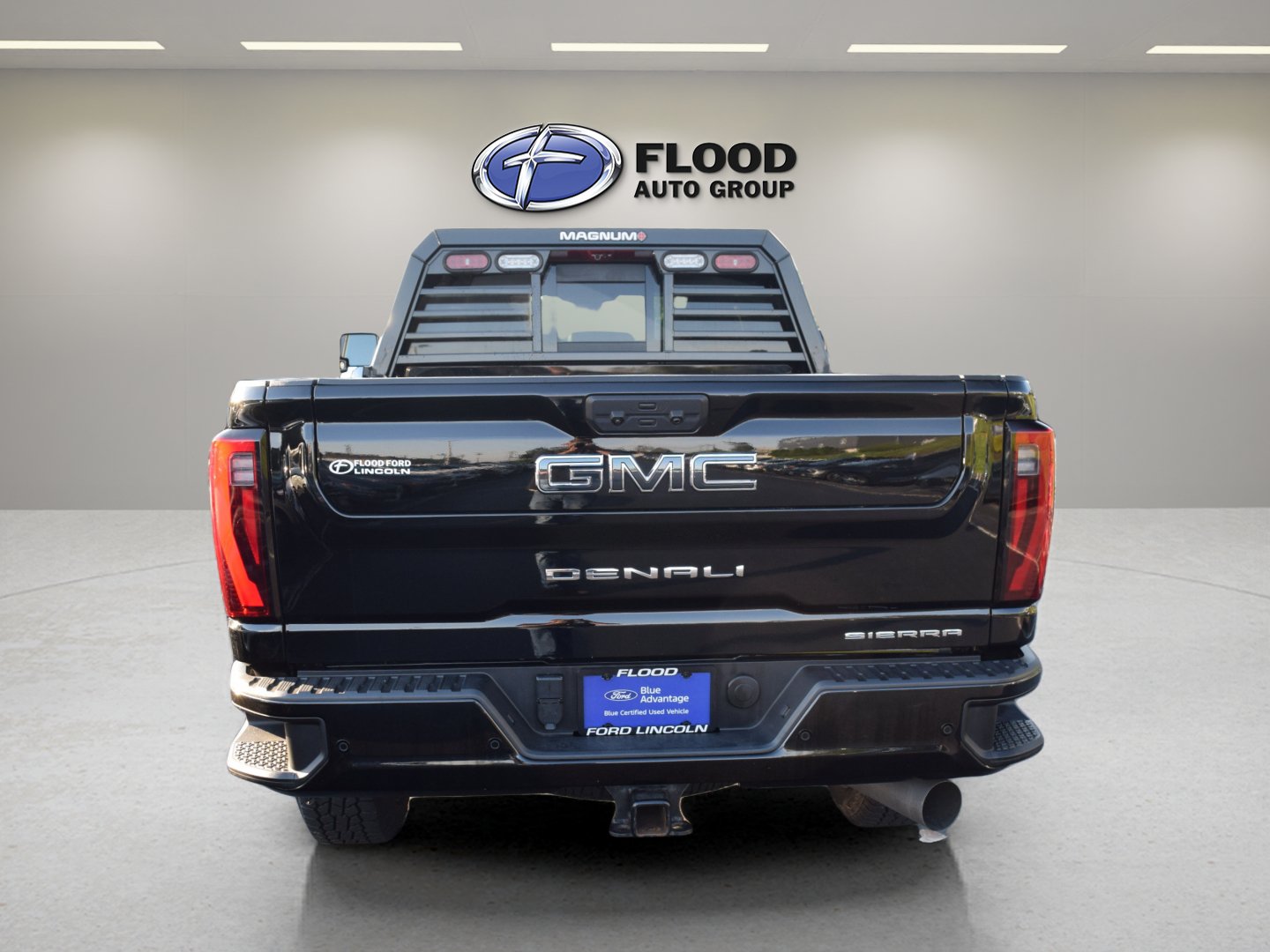 Used 2025 GMC Sierra 2500 Denali Ultimate AWD/4WD image 5