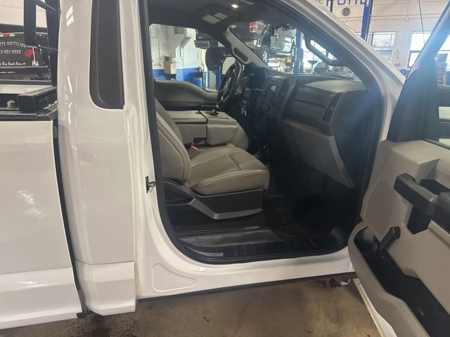 Used 2017 Ford F250 XL w/ Snow Plow Prep Package image 19