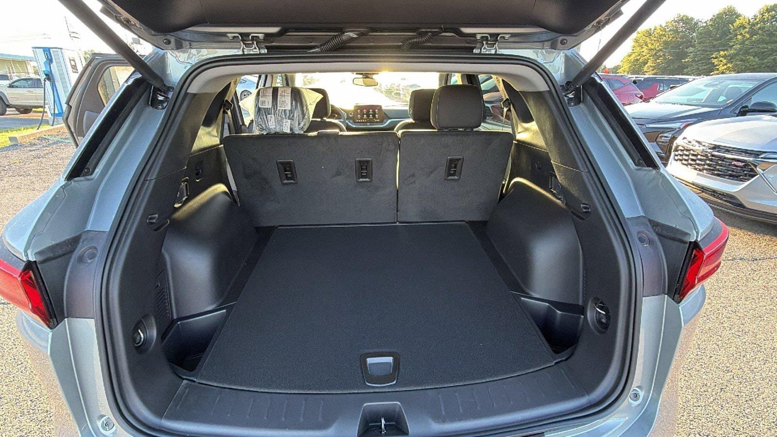New 2026 Chevrolet Blazer LT w/ Convenience Package FWD image 13