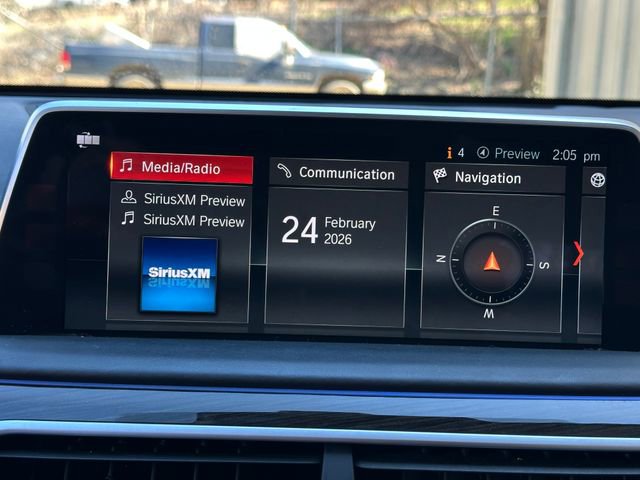 Used 2018 BMW 740e xDrive image 27