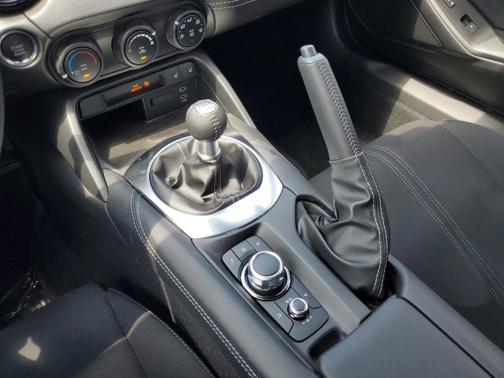 New 2026 MAZDA MX-5 Miata Club w/ Appearance Package RWD image 24