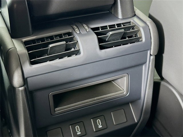 New 2026 Land Rover Defender 110 X-Dynamic SE image 27