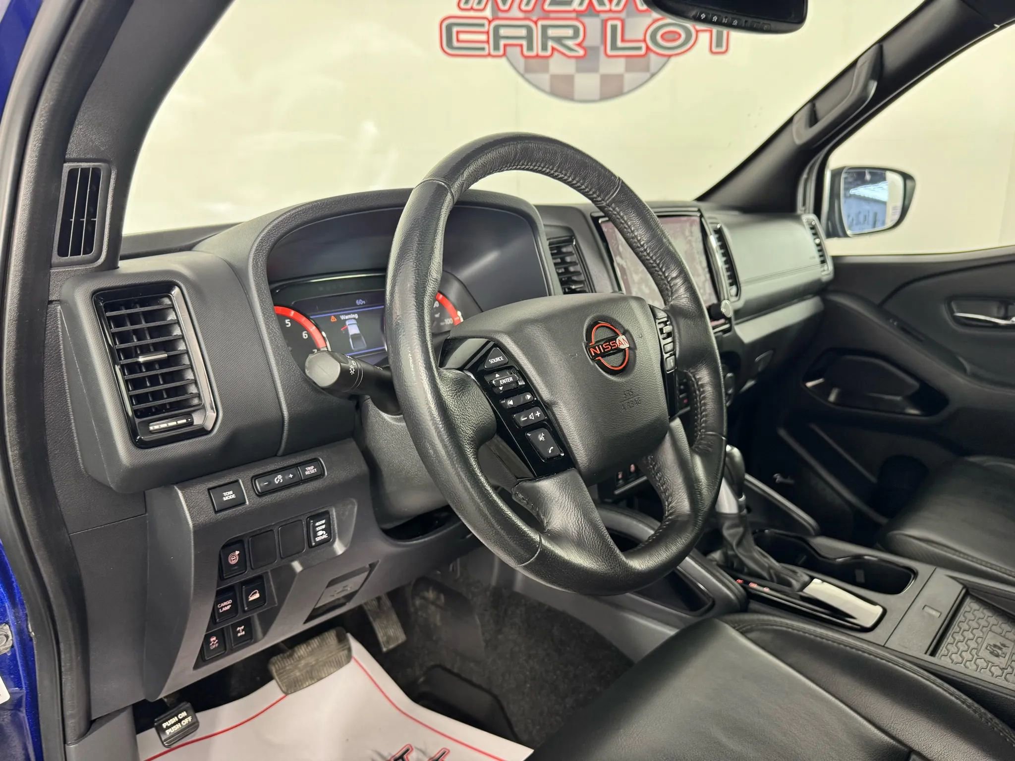 Used 2022 Nissan Frontier PRO-4X w/ Pro-4X Premium Package image 10