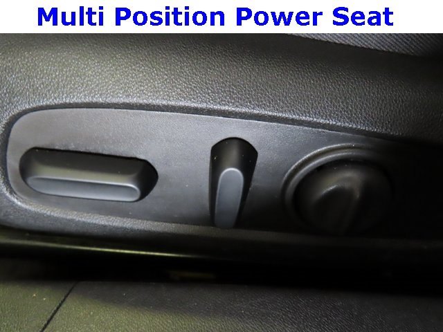 Used 2023 Chevrolet Malibu LT image 19