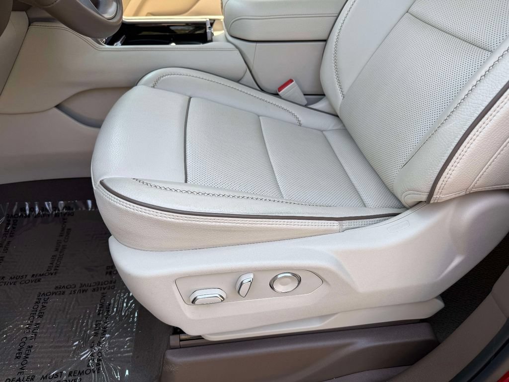 Used 2024 GMC Yukon XL Denali w/ Max Trailering Package AWD/4WD image 3