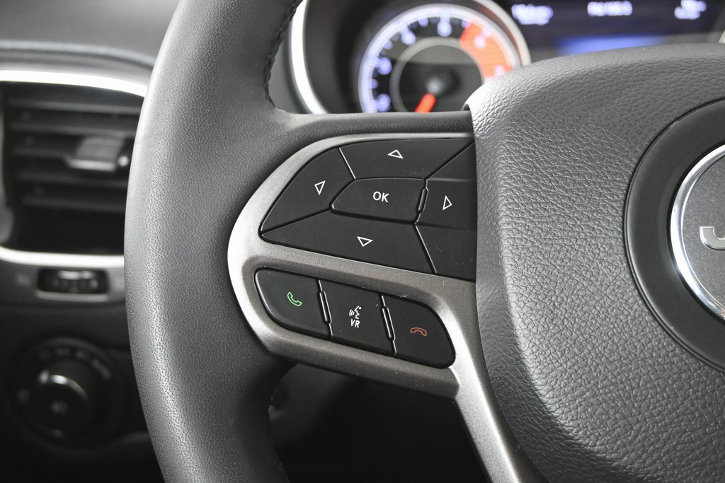 Used 2022 Jeep Cherokee Limited image 36