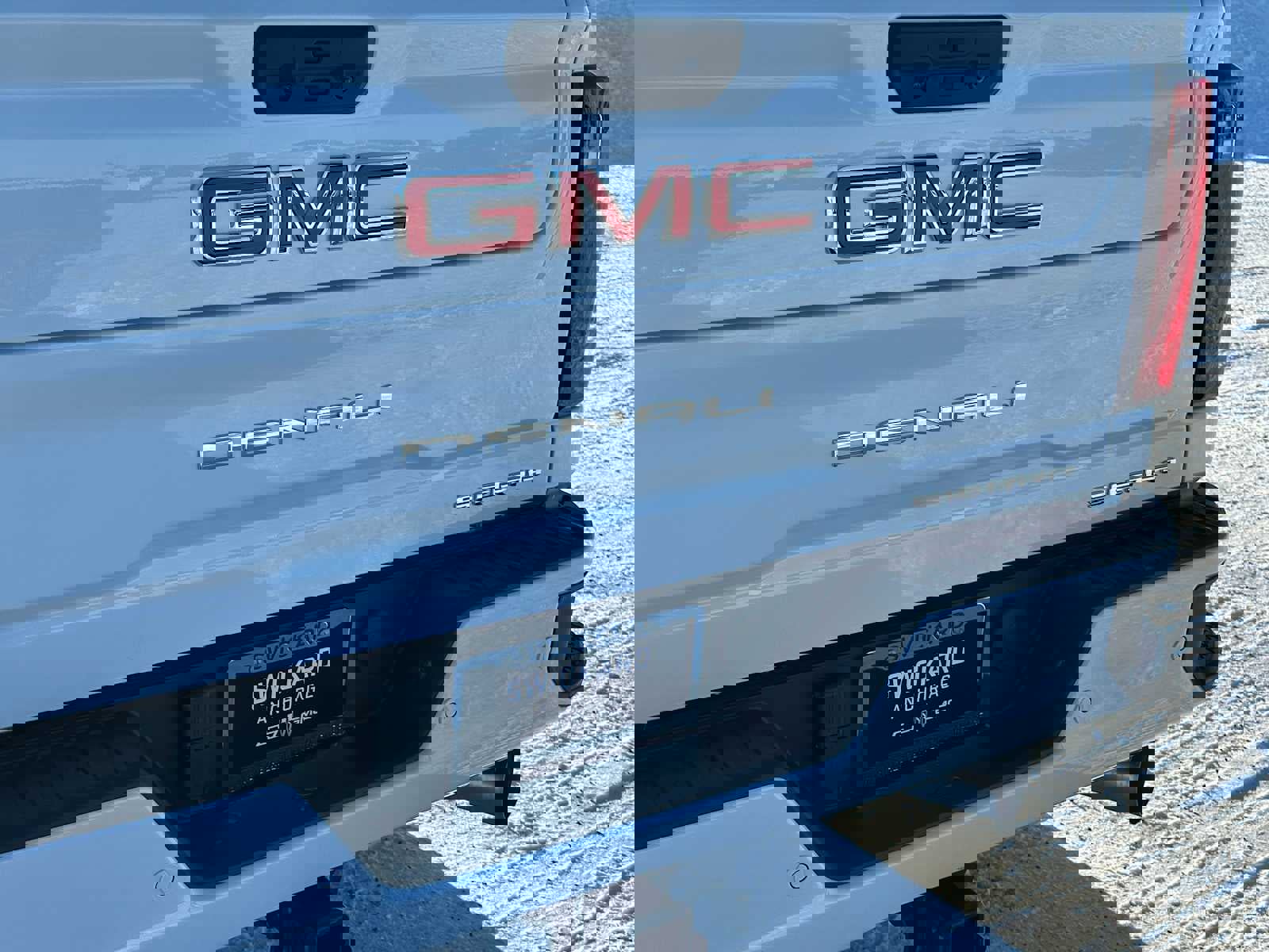 New 2026 GMC Sierra 2500 Denali w/ Denali Reserve Package image 13