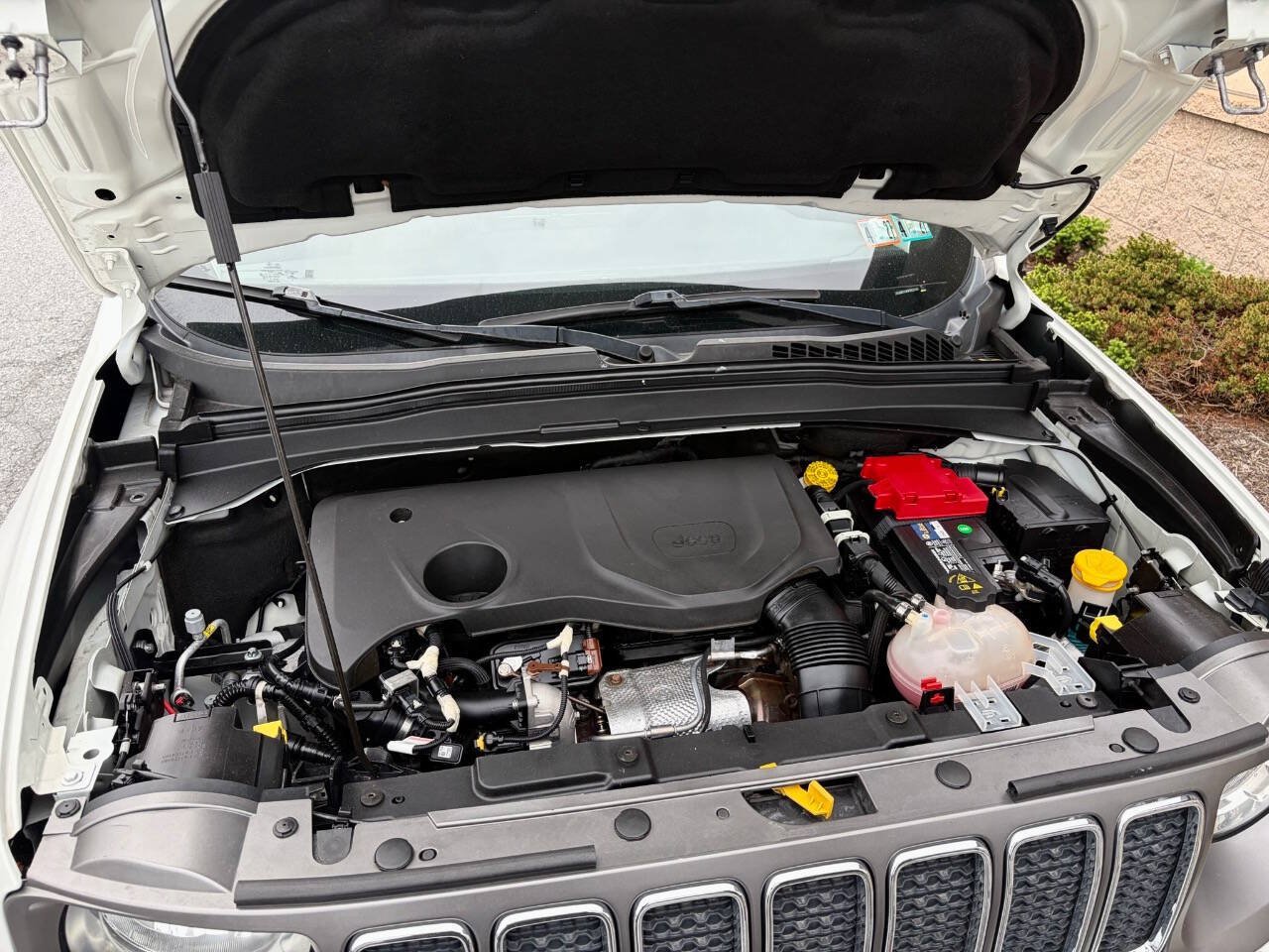 Used 2019 Jeep Renegade Limited AWD/4WD image 38