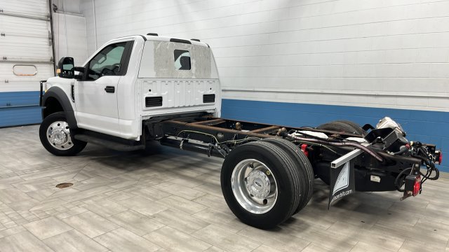 Used 2022 Ford F550 2WD Regular Cab Super Duty w/ XLT Value Package image 5