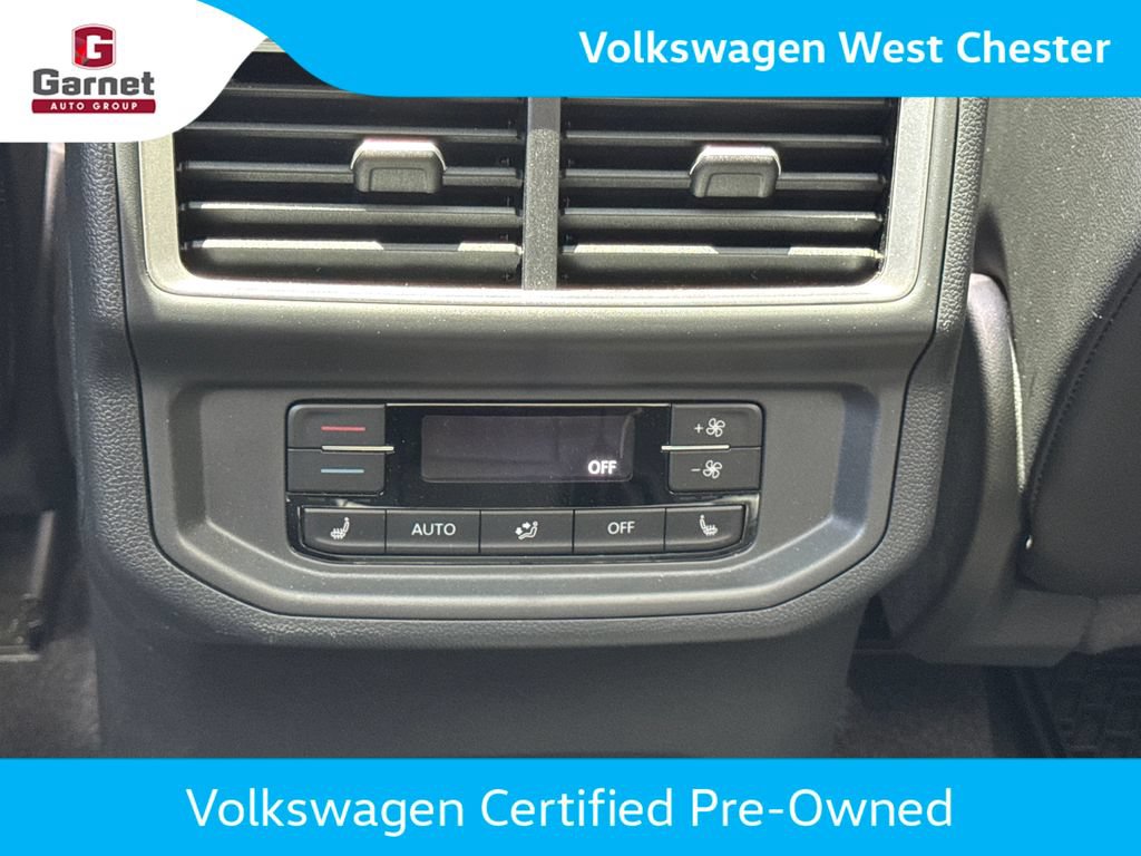 Certified 2024 Volkswagen Atlas SEL Premium R-Line AWD/4WD image 40
