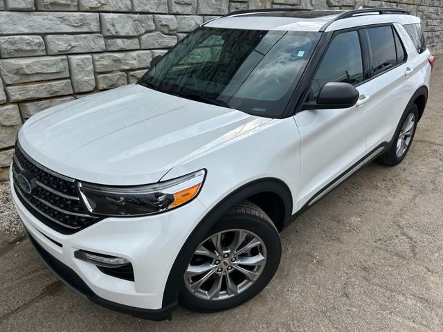 Used 2023 Ford Explorer XLT w/ Equipment Group 202A image 1