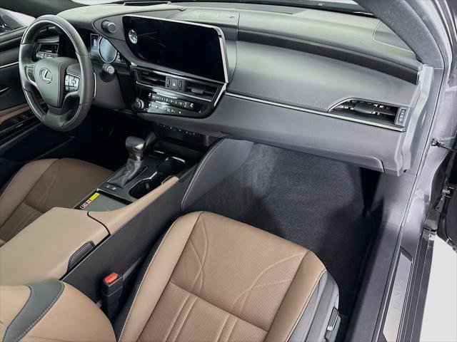 Certified 2023 Lexus ES 300h w/ Accessory Package (Z1) image 18