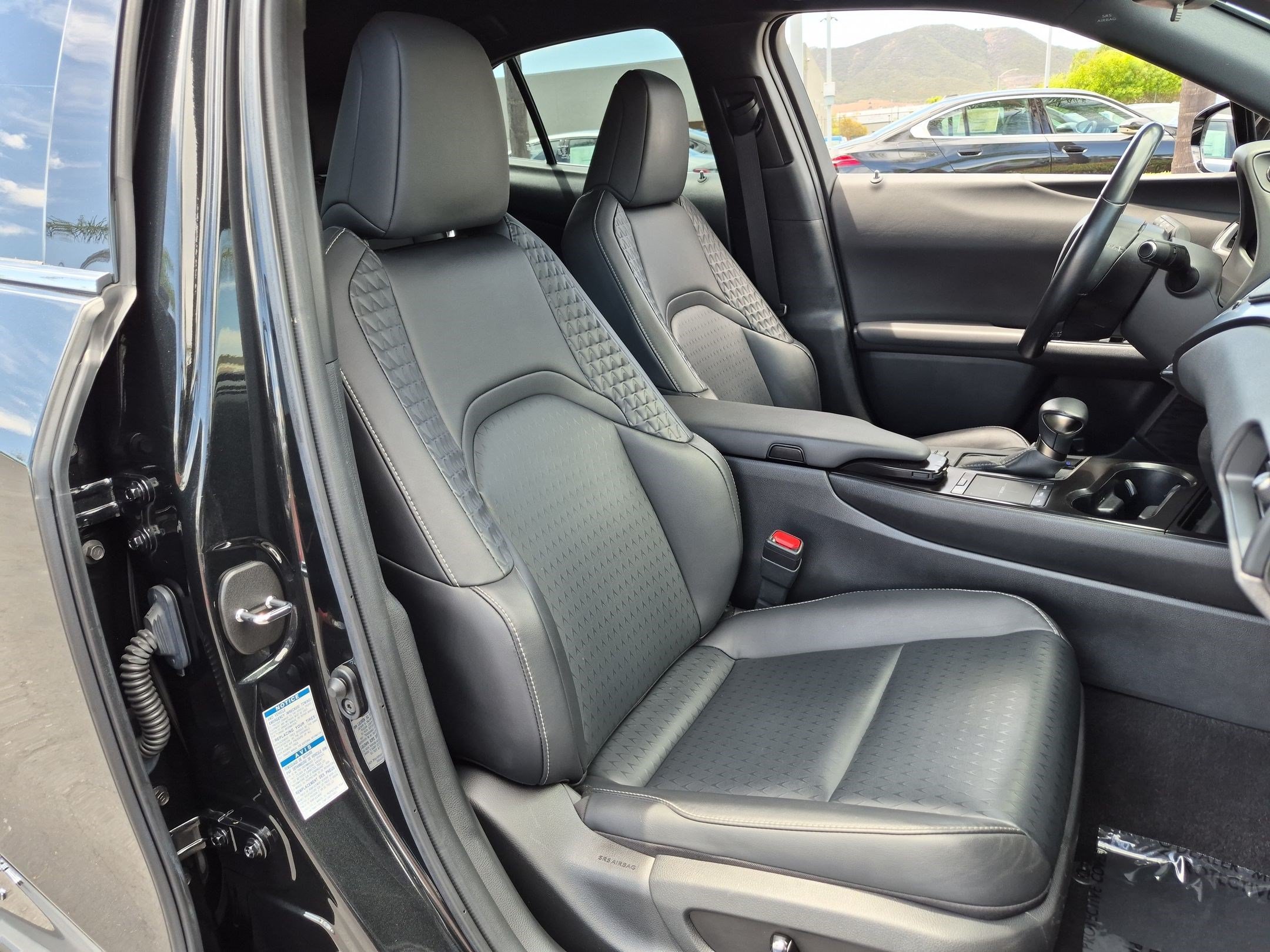 Used 2022 Lexus UX 250h AWD/4WD image 31