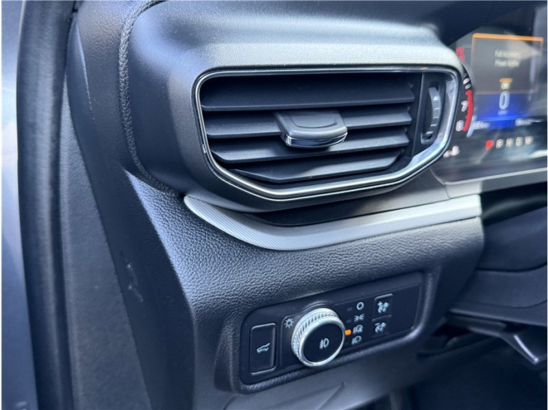 Used 2020 Ford Explorer XLT w/ Equipment Group 202A image 41