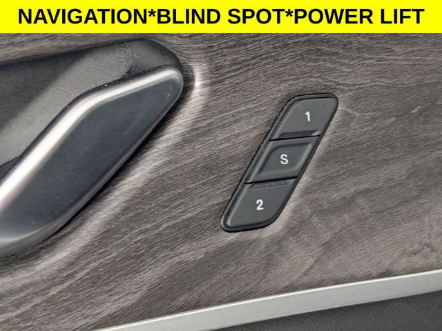 Used 2022 Jeep Grand Cherokee L Limited w/ Black Appearance Package image 11