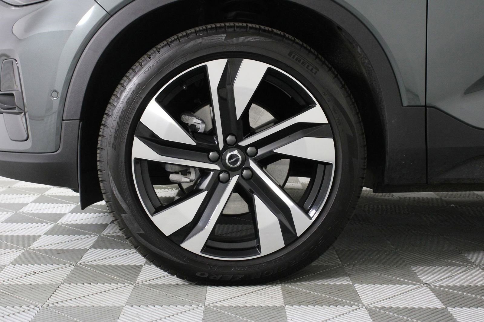 Used 2026 Volvo XC40 B5 Ultra w/ Climate Package AWD/4WD image 28