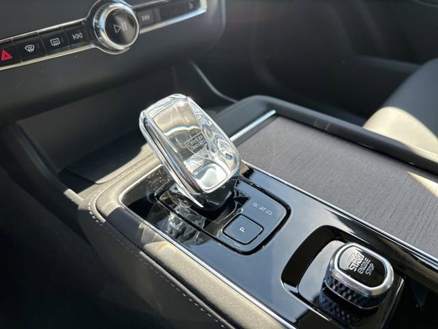New 2026 Volvo XC90 B6 Plus w/ Protection Package Premier image 15