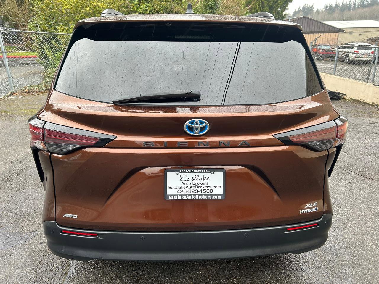 Used 2023 Toyota Sienna XLE w/ XLE Plus Package image 6