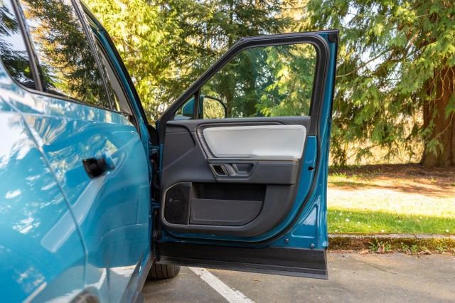 Used 2024 Rivian R1S Launch Edition image 36