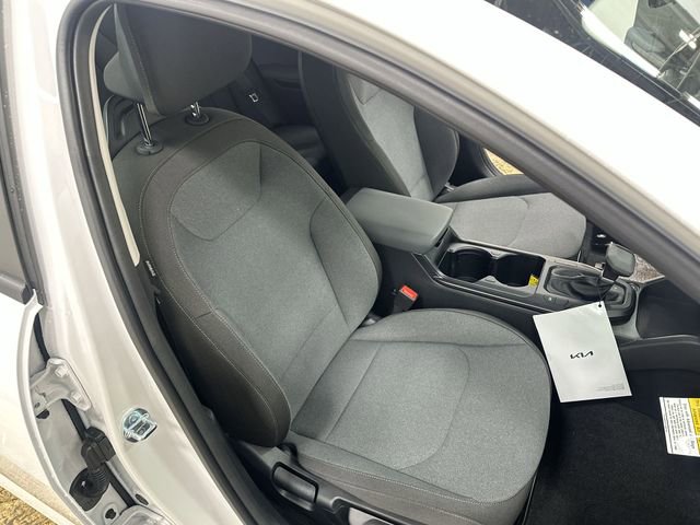 New 2026 Kia K4 LXS image 25