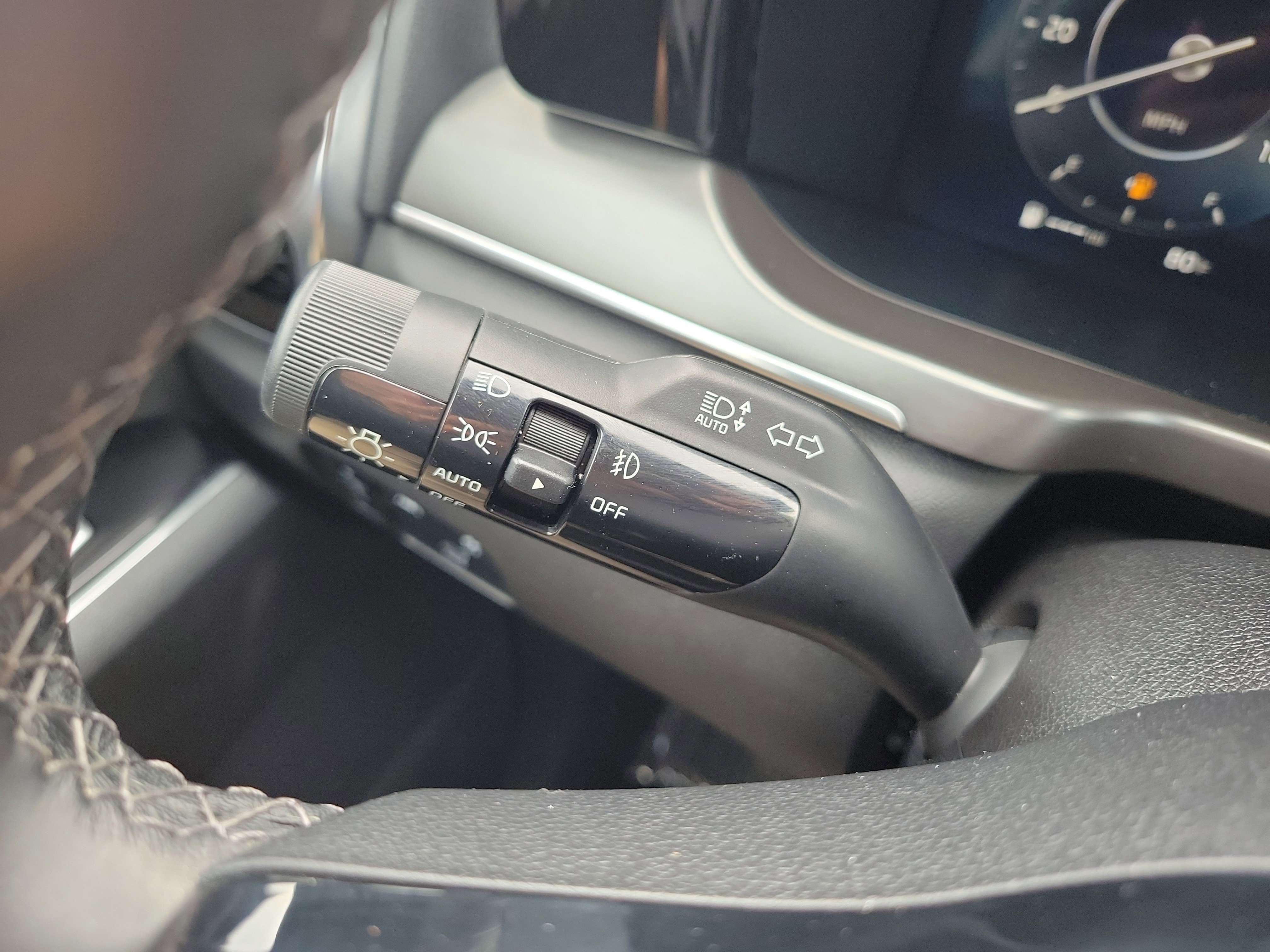 Certified 2023 Kia Sorento SX AWD/4WD image 31