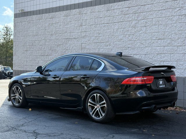 Used 2017 Jaguar XE Premium image 15