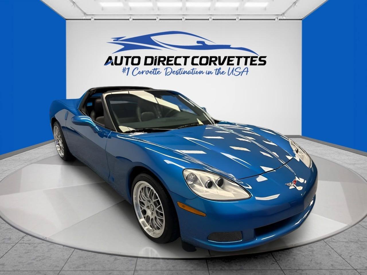 Used 2011 Chevrolet Corvette Coupe w/ 1LT RWD image 5