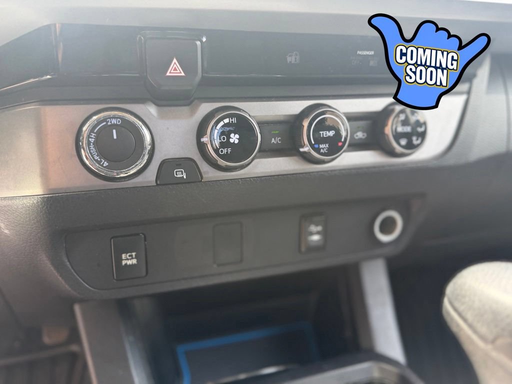 Used 2016 Toyota Tacoma SR5 AWD/4WD image 10