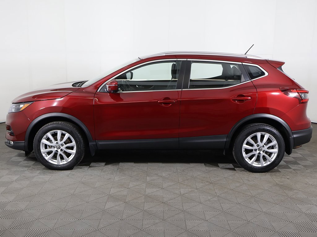 Used 2022 Nissan Rogue Sport SV w/ Technology Package image 17