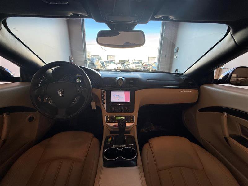 Used 2010 Maserati GranTurismo Convertible RWD image 30