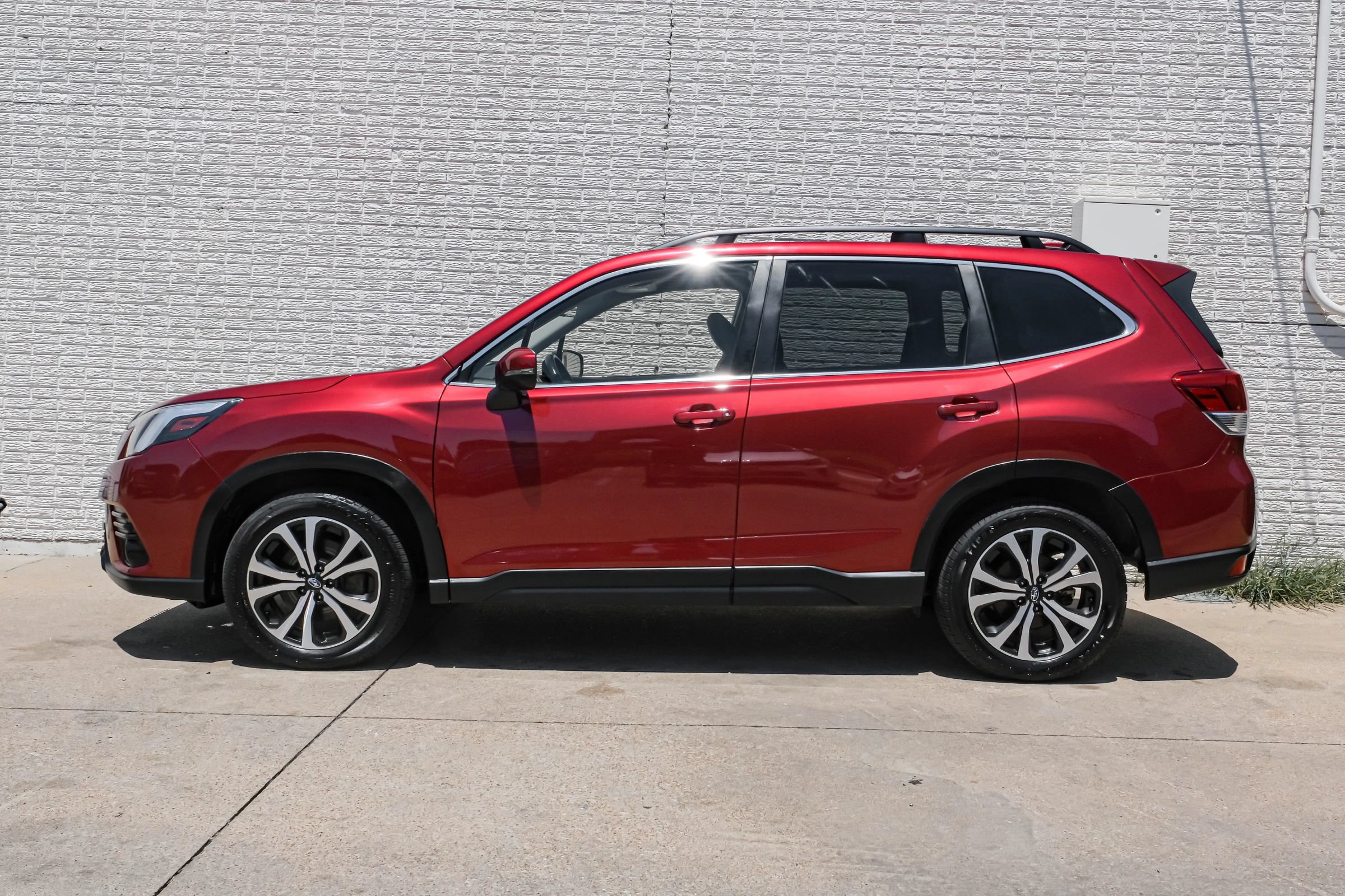 Used 2023 Subaru Forester Limited w/ Popular Package #2 AWD/4WD image 11