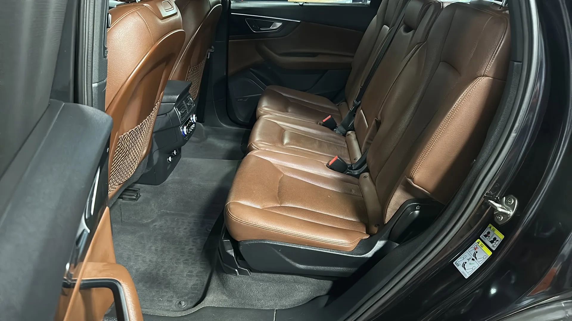 Used 2018 Audi Q7 3.0T Premium Plus w/ Premium Plus Package image 11