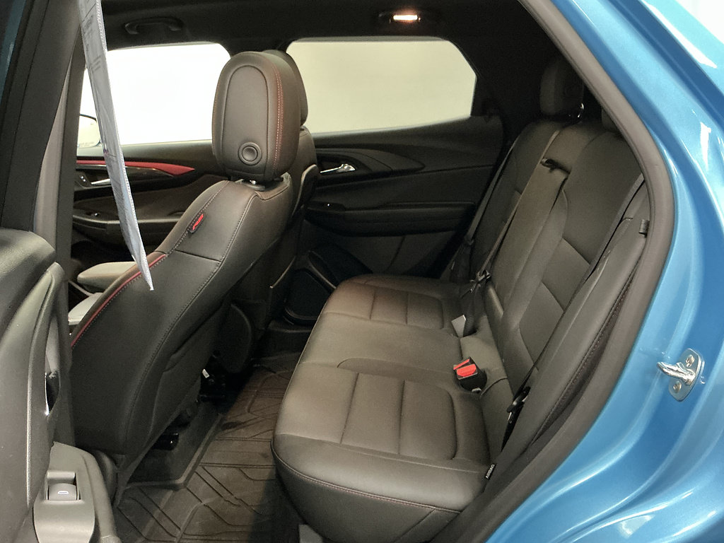 Used 2025 Chevrolet TrailBlazer RS w/ Convenience Package FWD image 17