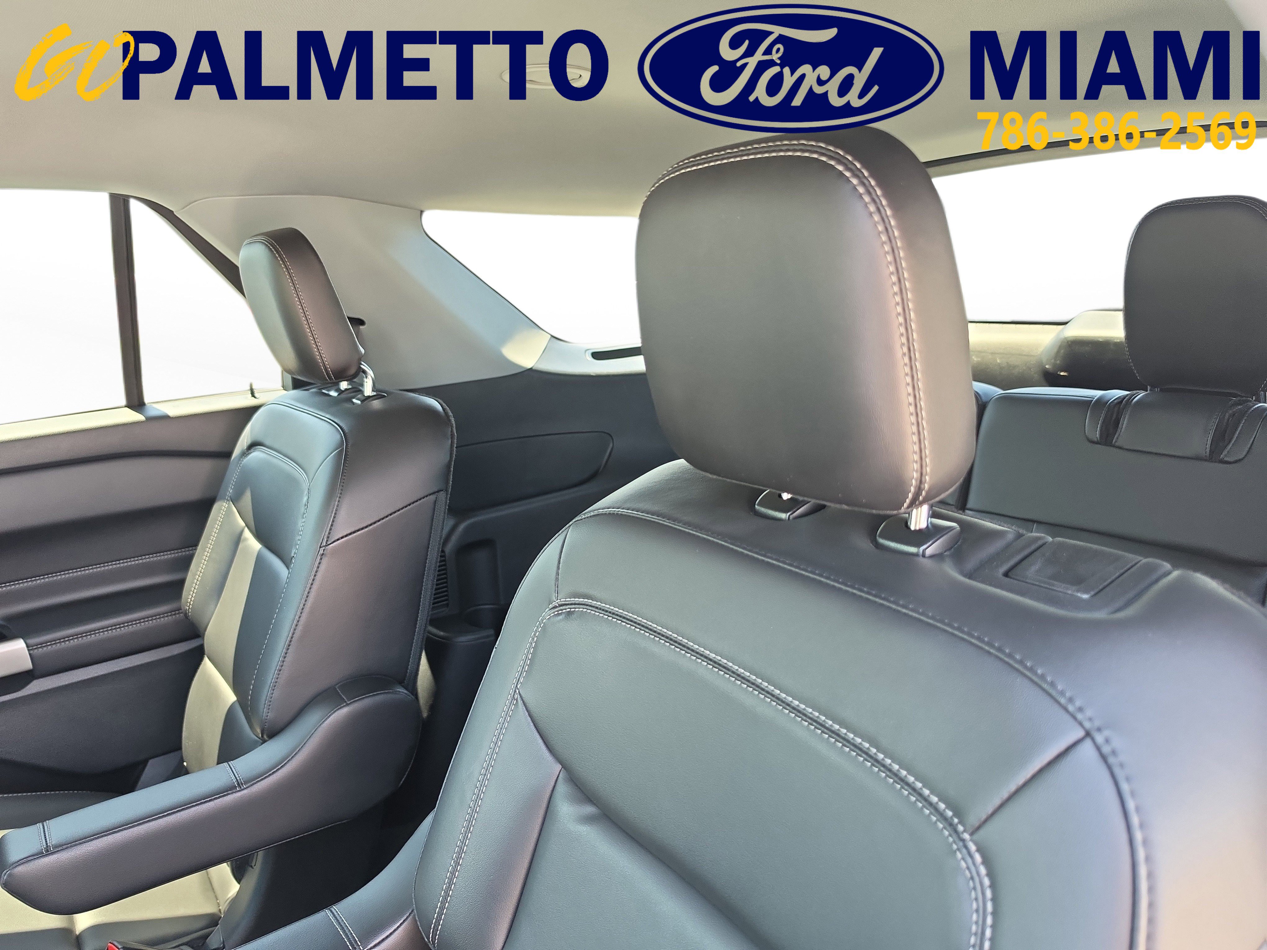 Used 2022 Ford Explorer XLT w/ Equipment Group 202A RWD image 13