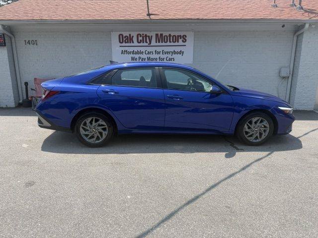 Used 2024 Hyundai Elantra SEL FWD image 4