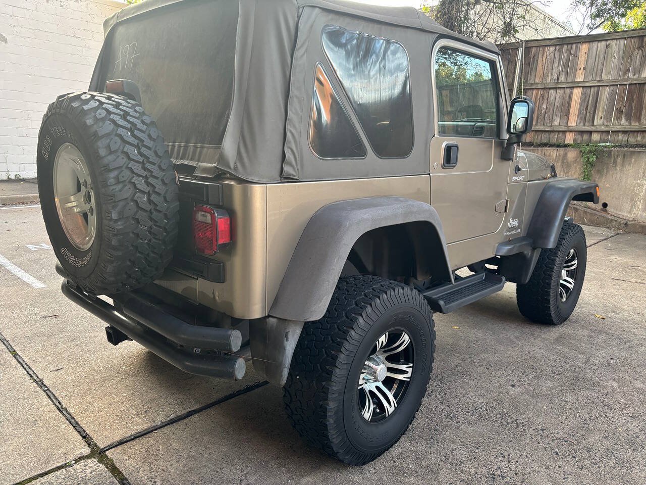 Used 2004 Jeep Wrangler 4WD w/ 30" Tire & Wheel Group image 5