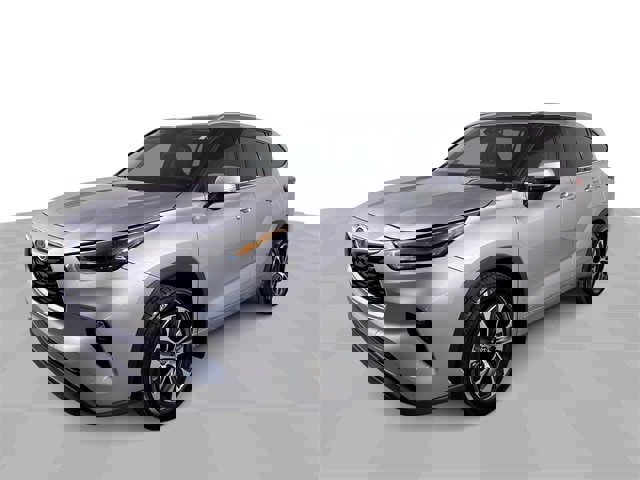 Used 2022 Toyota Highlander XLE image 4