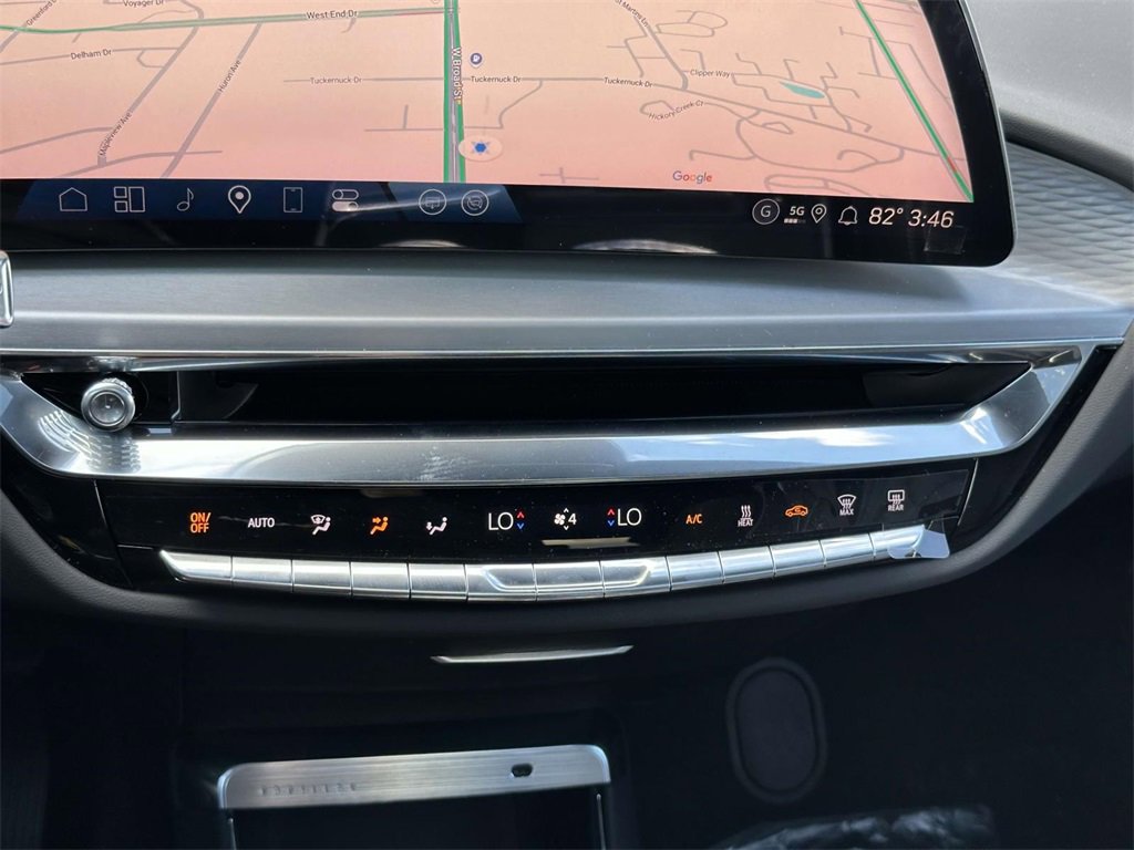 New 2025 Cadillac Lyriq Luxury image 22