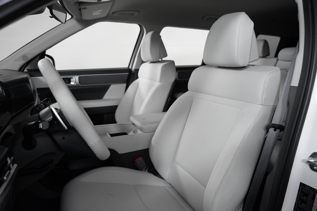 New 2026 Hyundai Santa Fe SE FWD image 19