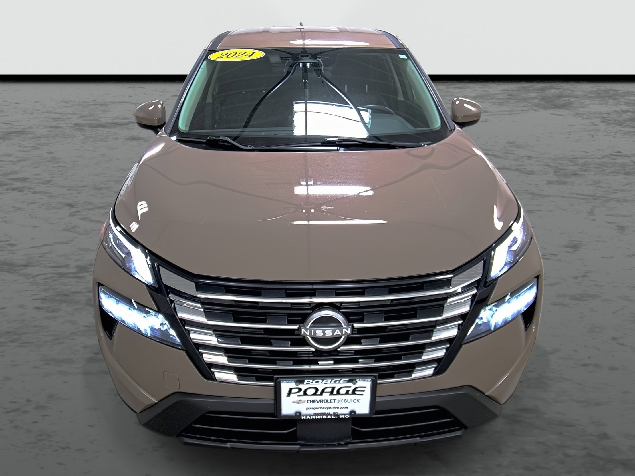 Used 2024 Nissan Rogue SV image 6