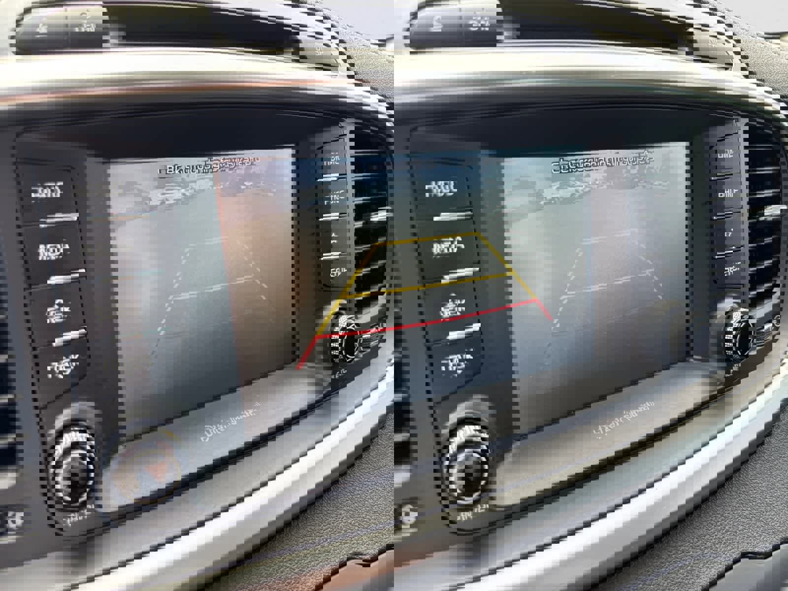 Used 2019 Kia Sorento LX w/ LX Convenience Package image 21