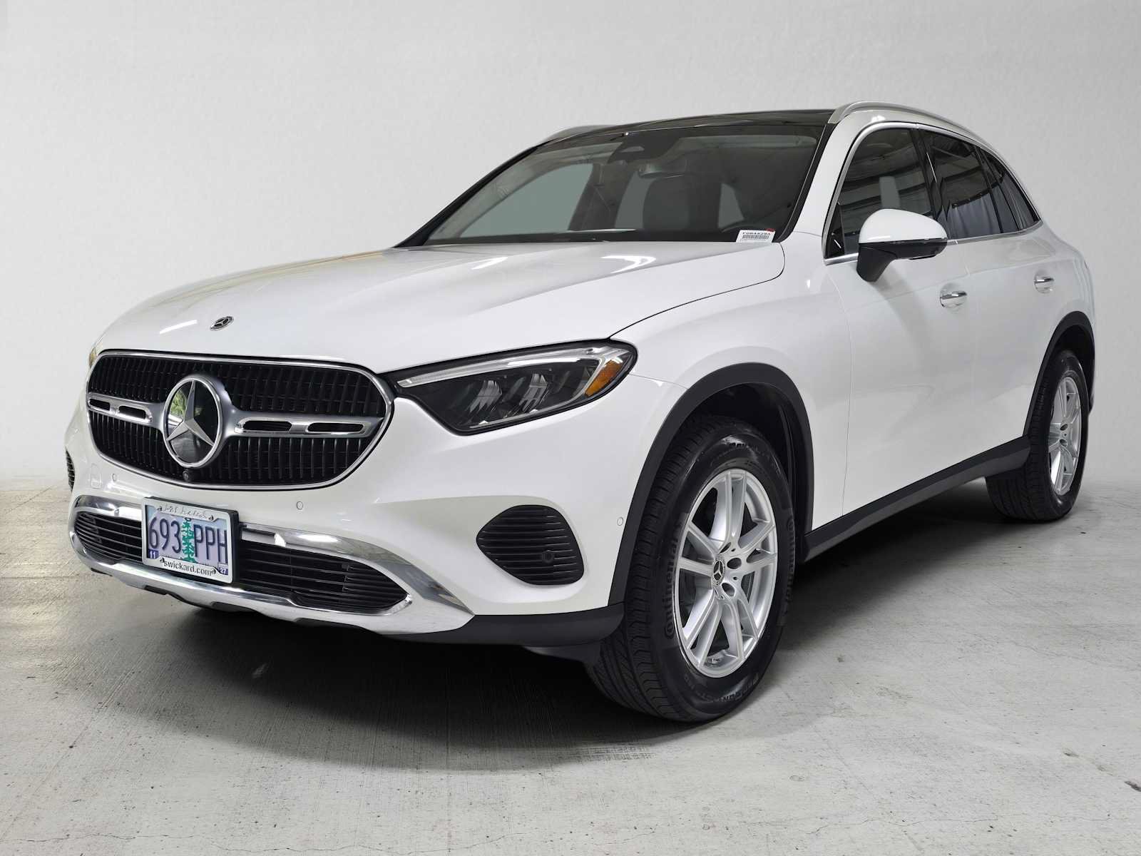 Used 2024 Mercedes-Benz GLC 300 4MATIC image 7